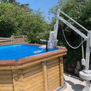 Zwembadlift Splash voor opbouw zwembaden