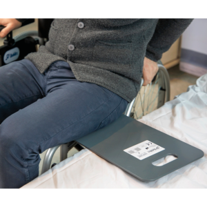 Gebogen transferplank van polypropyleen - 80 cm Gebogen transferplank van polypropyleen - 80 cm